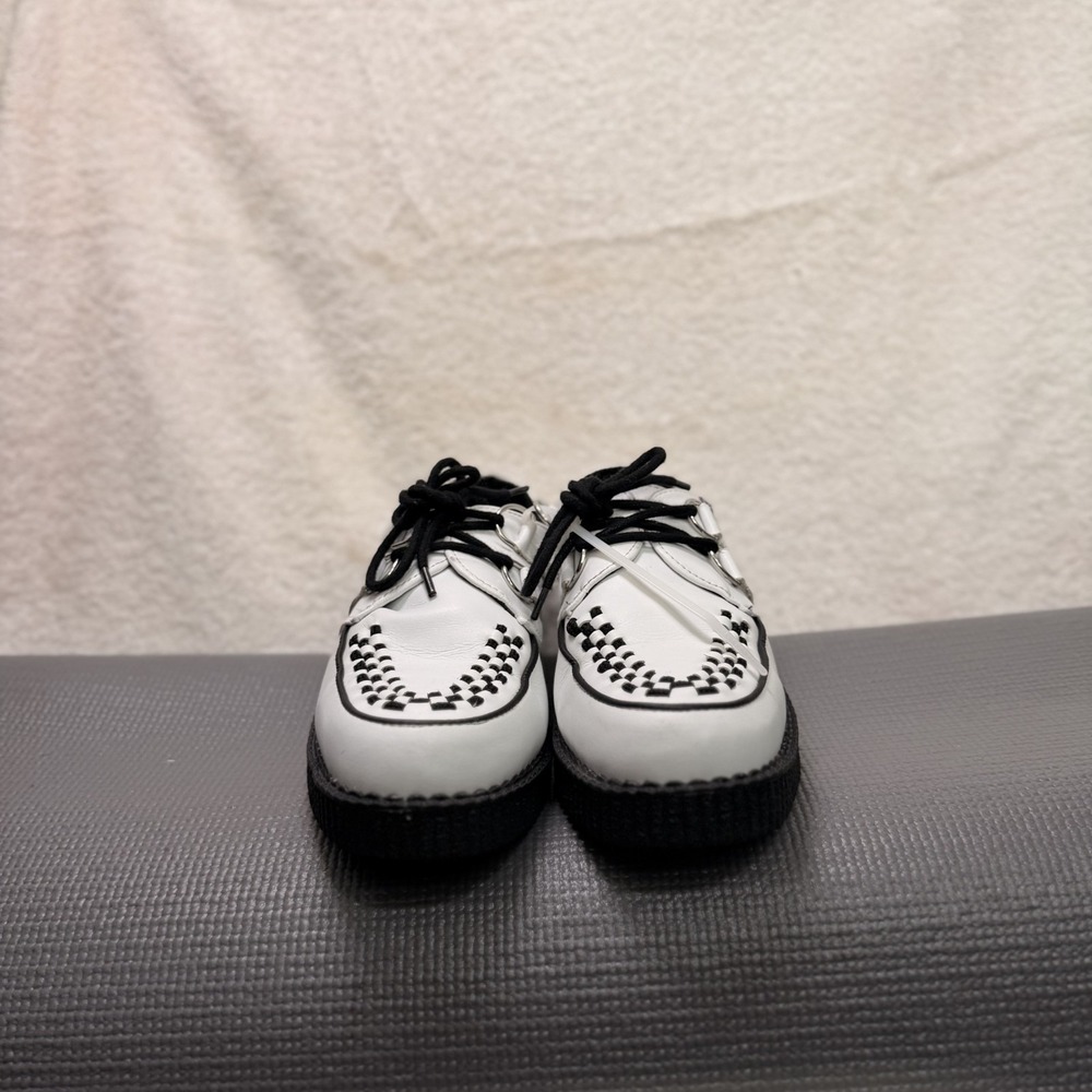 T.U.K. TUK Womens White & Black Creepers Platform Lace Up Goth Punk Size 9